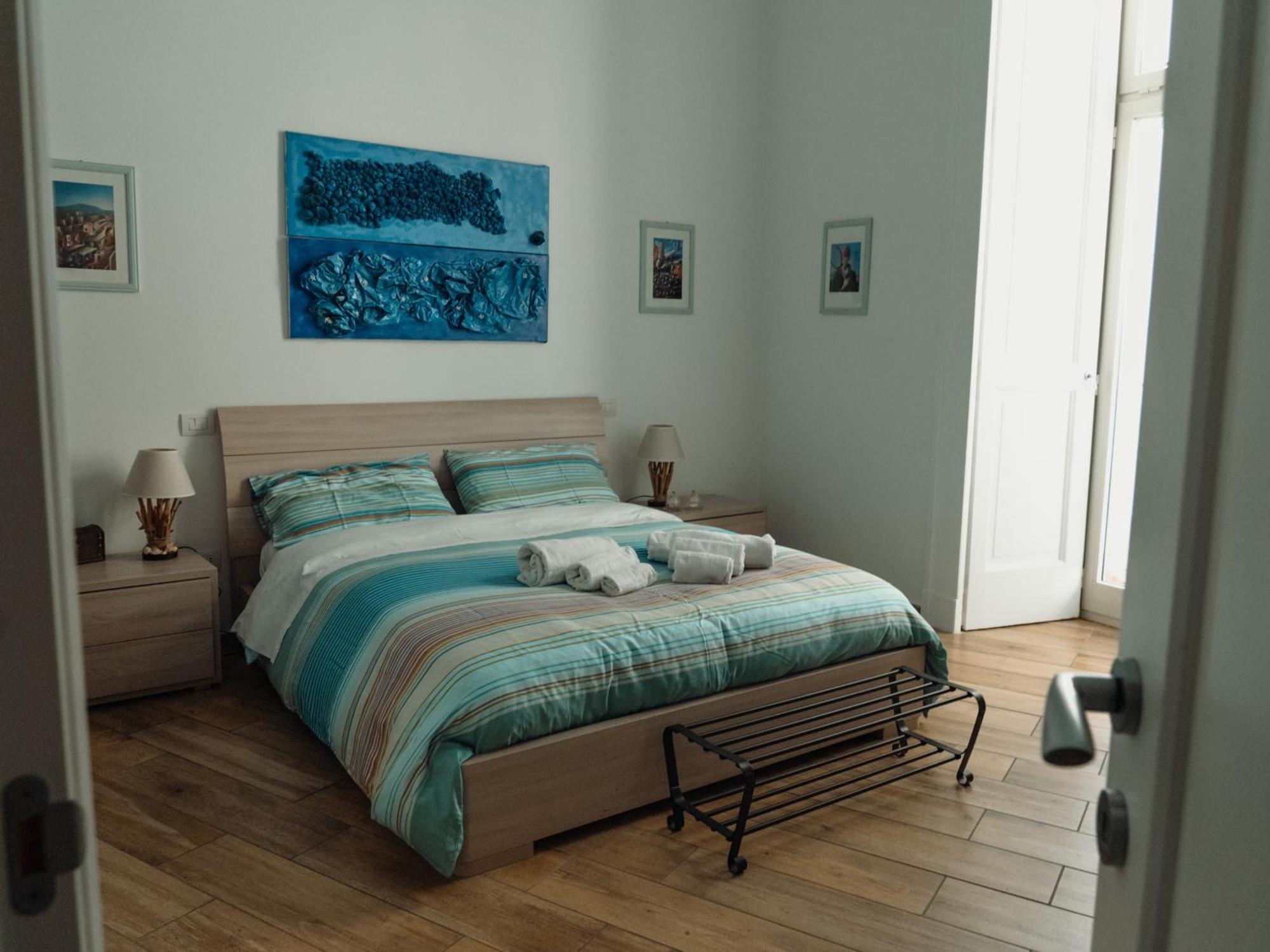 Lo Specchio Dei Papiri Bed and Breakfast Napels Buitenkant foto